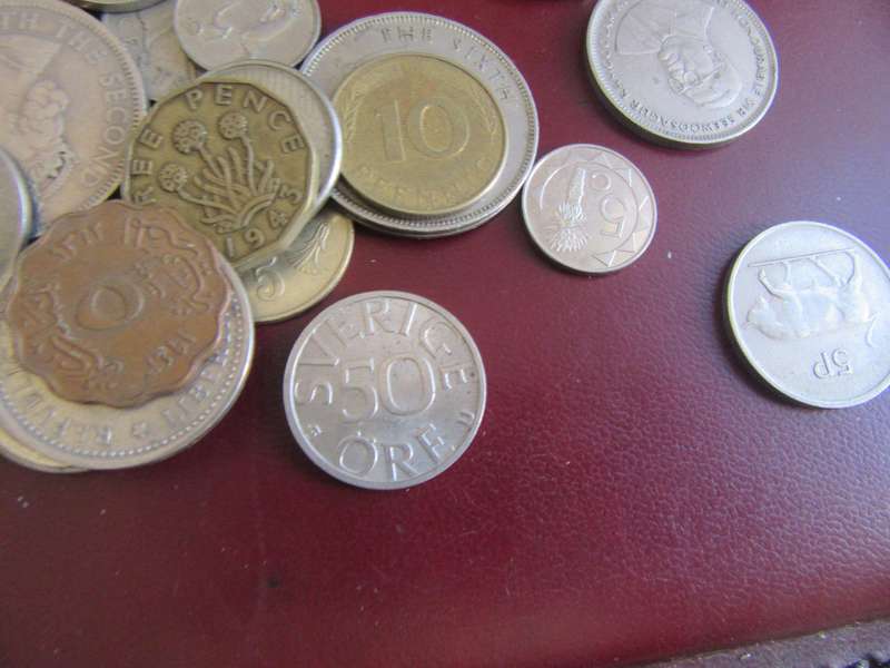 GOOD START FOR THE BEGINNER - 50 INTERNATIONAL COINS - AS PER SCAN - CO42