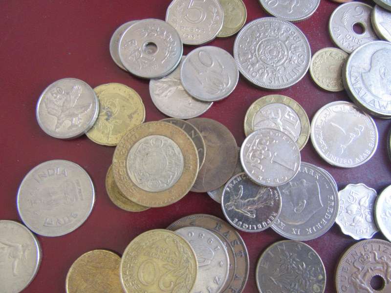 GOOD START FOR THE BEGINNER - 50 INTERNATIONAL COINS - AS PER SCAN - CO2