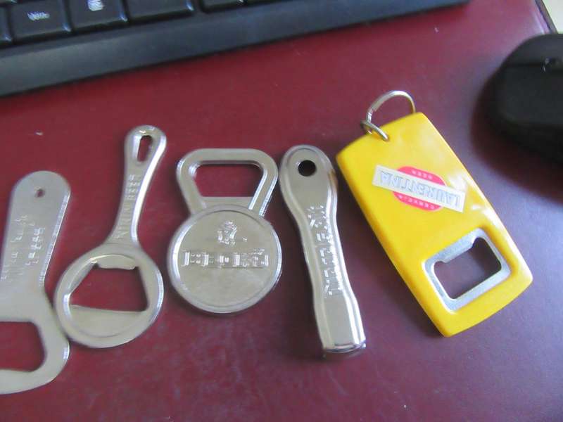 SIX VARIOUS BOTTLE OPENER - AS PER SCAN - BID PER ITEM - MD