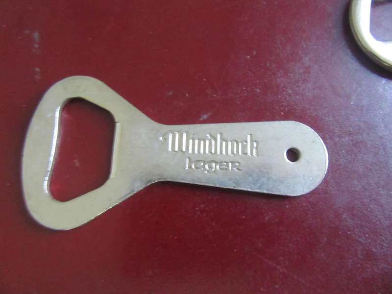 SIX VARIOUS BOTTLE OPENER - AS PER SCAN - BID PER ITEM - MD