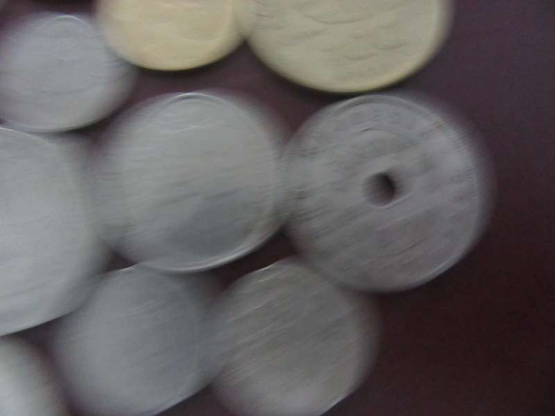 GOOD START FOR THE BEGINNER- 25 ASSORTED INTERNATIONAL COINS - AS PER SCAN - CO5