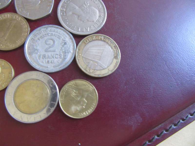 GOOD START FOR THE BEGINNER - 25 ASSORTED INTERNATIONAL COINS - AS PER SCAN - CO22