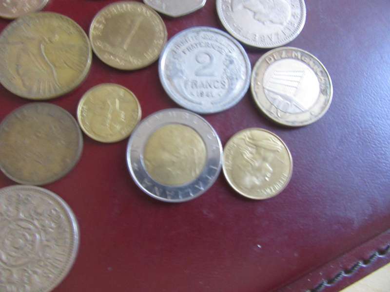 GOOD START FOR THE BEGINNER - 25 ASSORTED INTERNATIONAL COINS - AS PER SCAN - CO22