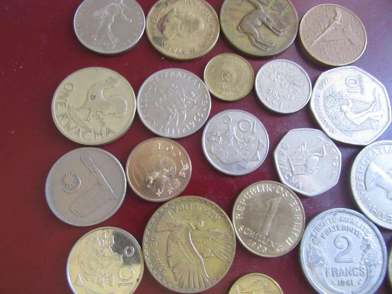 GOOD START FOR THE BEGINNER - 25 ASSORTED INTERNATIONAL COINS - AS PER SCAN - CO22