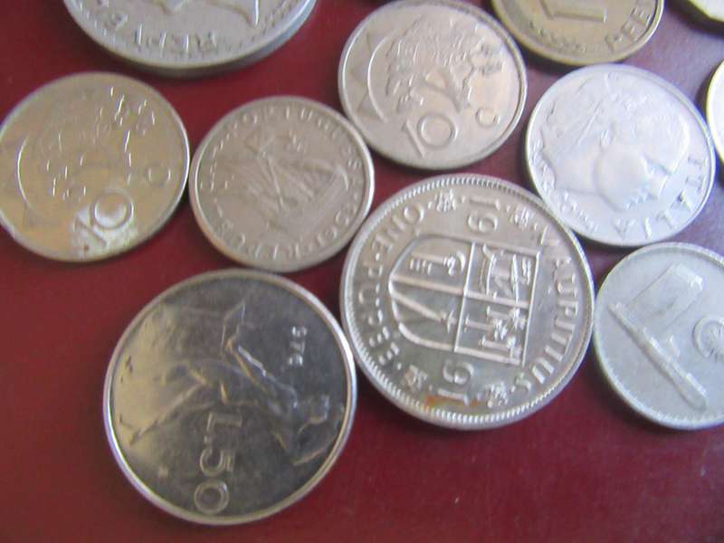 GOOD START FOR THE BEGINNER - 25 ASSORTED INTERNATIONAL COINS - ASPER SCAN - CO10