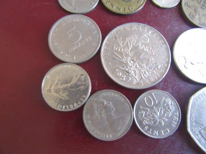 GOOD START FOR THE BEGINNER - 25 ASSORTED INTERNATIONAL COINS - AS PER SCAN - CO20