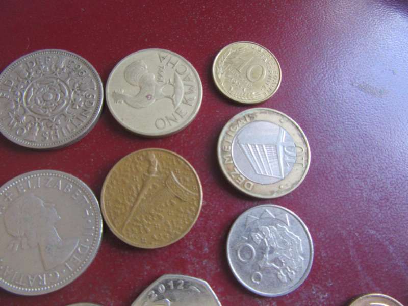 GOOD STARTFOR THE BEGINNER - 25ASSORTED INTERNATIONAL COINS - AS PER SCAN - CO22