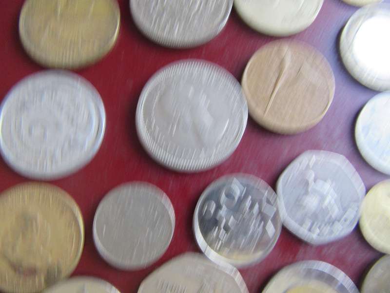 GOOD STARTFOR THE BEGINNER - 25ASSORTED INTERNATIONAL COINS - AS PER SCAN - CO22