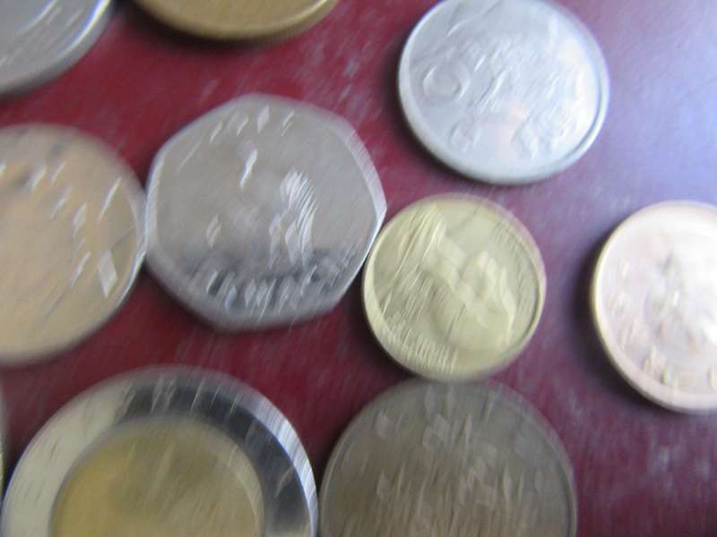 GOOD STARTFOR THE BEGINNER - 25ASSORTED INTERNATIONAL COINS - AS PER SCAN - CO22