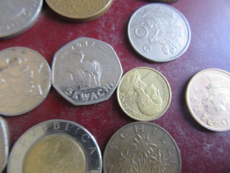 GOOD STARTFOR THE BEGINNER - 25ASSORTED INTERNATIONAL COINS - AS PER SCAN - CO22