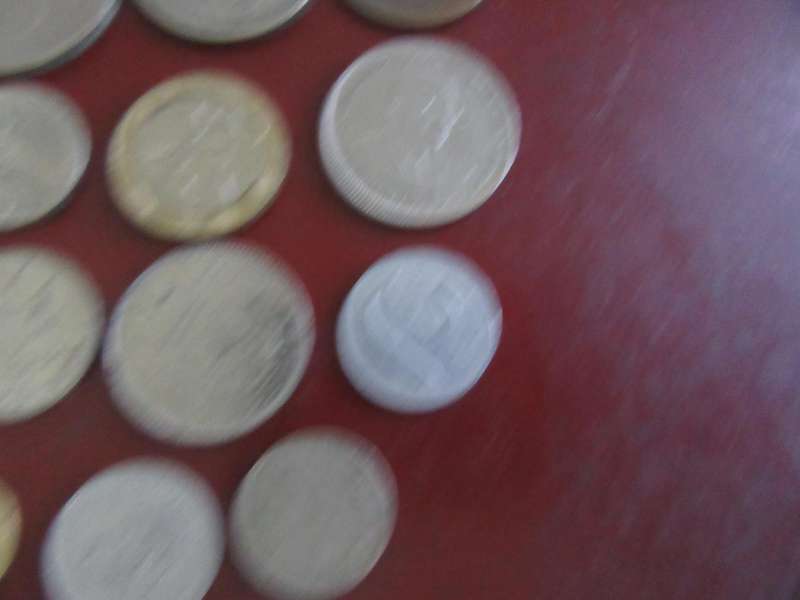 GOOD STARTFOR THE BEGINNER - 25 ASSORTED INTERNATIONAL COINS - AS PER SCAN - CO35A
