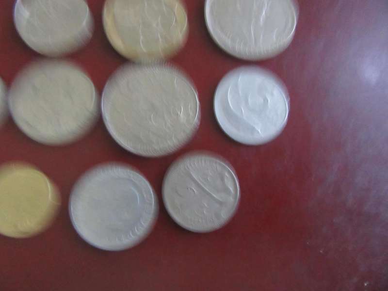 GOOD STARTFOR THE BEGINNER - 25 ASSORTED INTERNATIONAL COINS - AS PER SCAN - CO35A
