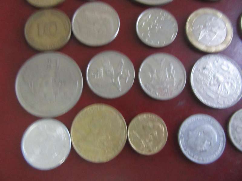 GOOD STARTFOR THE BEGINNER - 25 ASSORTED INTERNATIONAL COINS - AS PER SCAN - CO35A