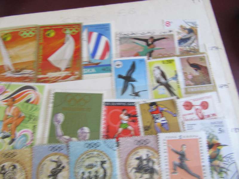 GOOD START FOR THE BEGINNER - NICE LOT OF MIXED WORLD STAMPS - AS PER SCAN - S1