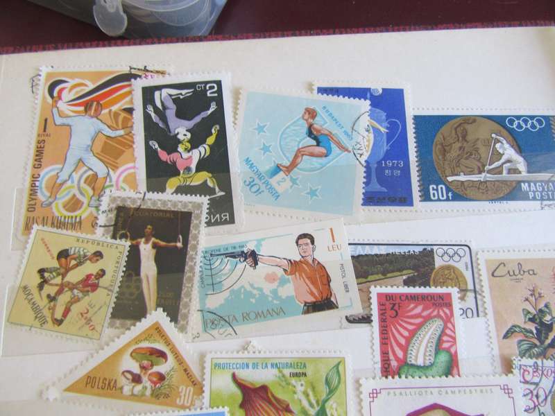 GOOD START FOR THE BEGINNER - NICELOT OF MIXED WORLD STAMPS -AS PER SCAN S2