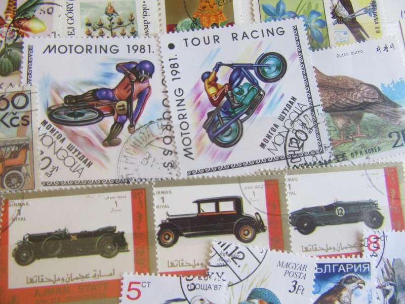 GOOD START FOR TH BEGINNER - NICE LOT OF MIXEDWORLD STAMPS - AS PER SCAN - S3