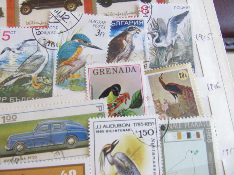 GOOD START FOR TH BEGINNER - NICE LOT OF MIXEDWORLD STAMPS - AS PER SCAN - S3