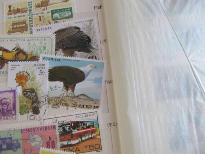 GOOD START FOR THE BEGINNER - NICE LOT OF MIXED WORLD STAMPS - AS PER SCAN - S4