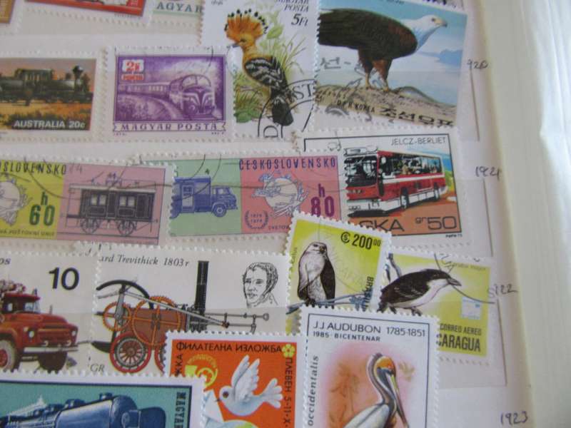 GOOD START FOR THE BEGINNER - NICE LOT OF MIXED WORLD STAMPS - AS PER SCAN - S4