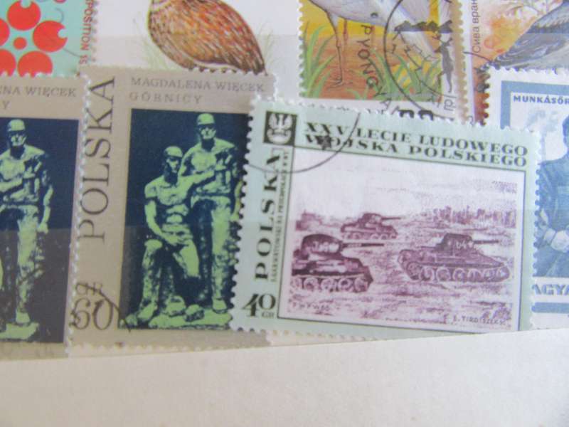 GOOD START FOR THE BEGINNER - NICE LOT OF MIXEDWORLD STAMPS - AS PER SCAN - S5