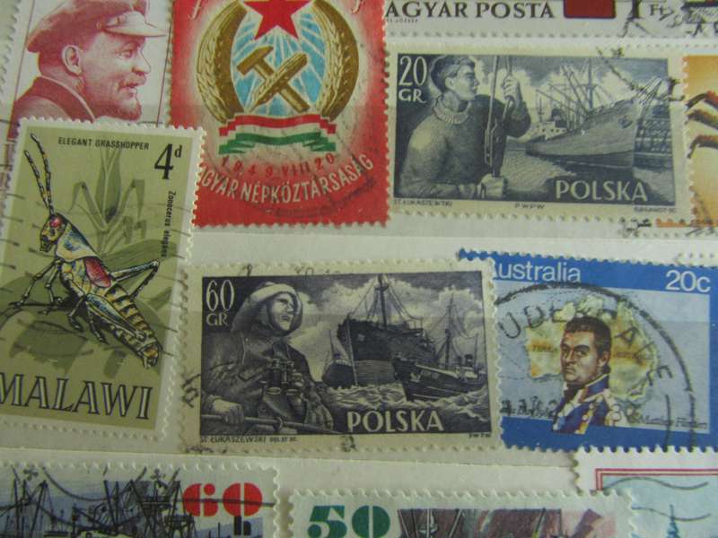 GOODSTART FOR THE BEGINNER - NICE LOT OF MIXED WORLD STAMPS - AS PER SCAN - S6