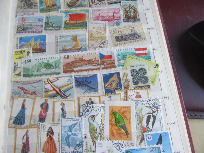 GOOD START FOR THE BEGINNER - NICE LOT OF MIXED WORLD STAMPS - AS PER SCAN - S7