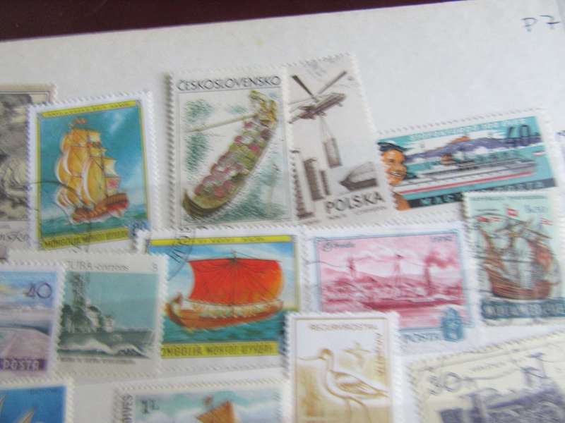 GOOD START FOR THE BEGINNER - NICE LOT OF MIXED WORLD STAMPS - AS PER SCAN - S7