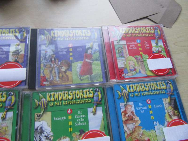 6 ORIGINALAFRIKAANS CD'S KINDER STORIES MET KINDER LIEGTJIES- AS PER SCAN - BID PER ITEM -LD