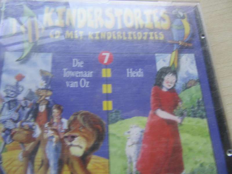 6 ORIGINALAFRIKAANS CD'S KINDER STORIES MET KINDER LIEGTJIES- AS PER SCAN - BID PER ITEM -LD