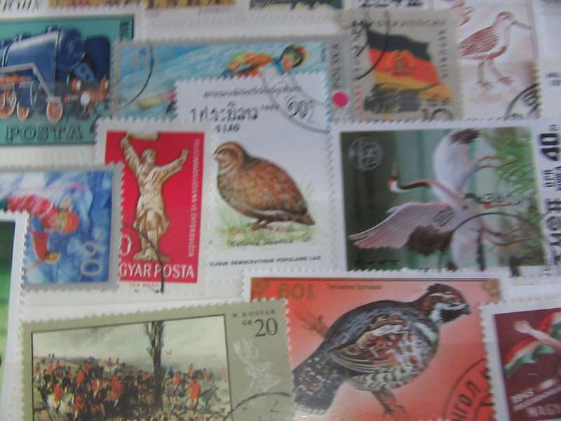 GOOD START FOR THE THEMATIC COLLECTOR - 40 WORLD STAMPS - AS PER SCAN -  - P8