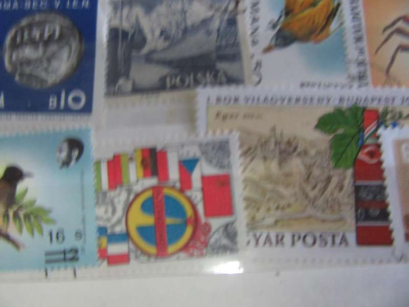 GOOD START FOR THE THEMATIC COLLECTOR - 40 WORLD STAMPS - AS PER SCAN -  - P8
