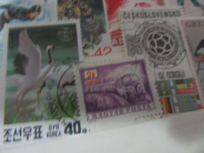 GOOD START FOR THE THEMATIC COLLECTOR -40 VARIOUS WORLD STAMPS - AS PER SCAN  - P7A