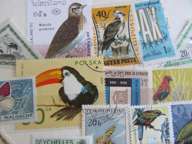 Thematic collector's lot: 40 various world stamps