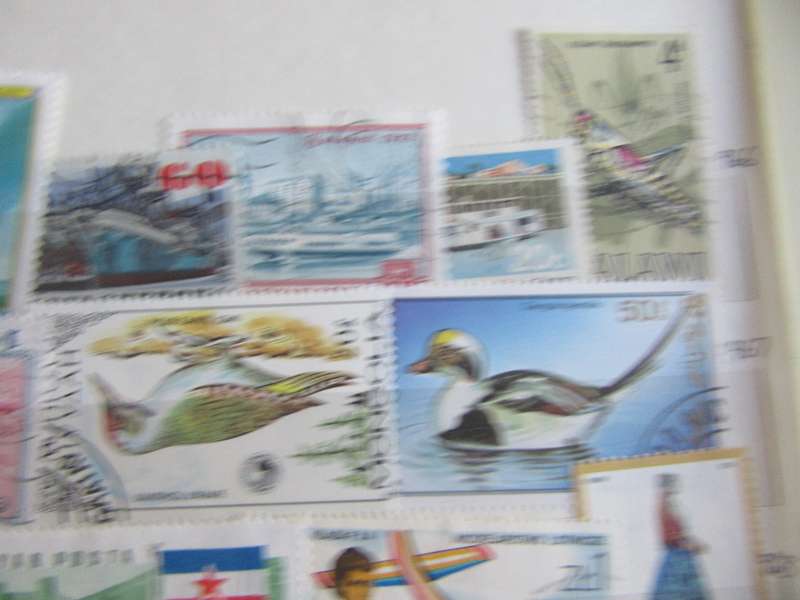 GOOD START FOR THE THEMATIC COLLECTOR -40WORLD STAMPS - AS PER SCAN - - P6
