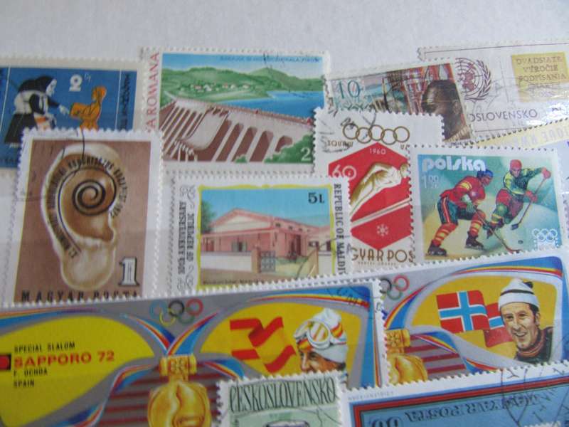 GOOD START HOR THE THEMATIC COLLECTOR - 40 WORLD STAMPS - AS PER SCAN- P11
