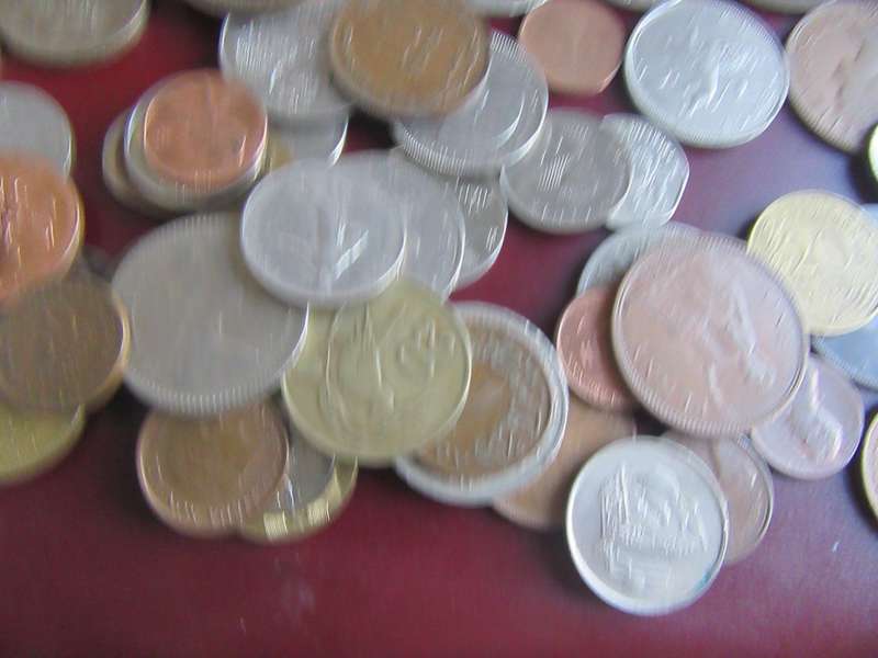 90 WORLD COINS INCL. RSA COINS - AS PER SCAN - BID PER COIN- LOT 1