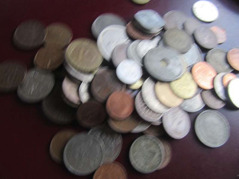 International Coin Lot - 3500g - Includes R - Bid per 250g - L14