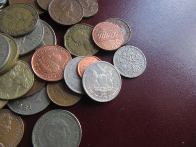 International Coin Lot - 3500g - Includes R - Bid per 250g - L14