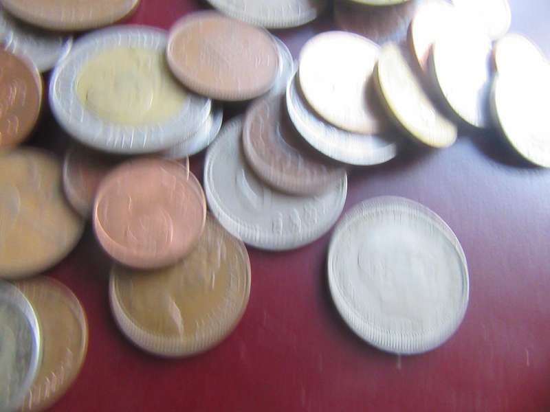 International Coin Lot - 3500g - Includes R - Bid per 250g - L14