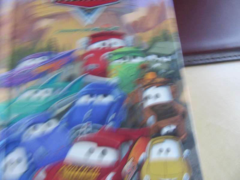 DISNEY - GEBASSER OP DIEFLIEK CARS - LD