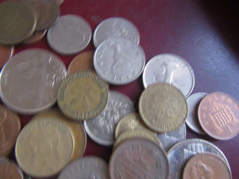 GOODSTART FOR THE BEGINNER -95 WORLD COINS - AS PER SCAN - LOT1