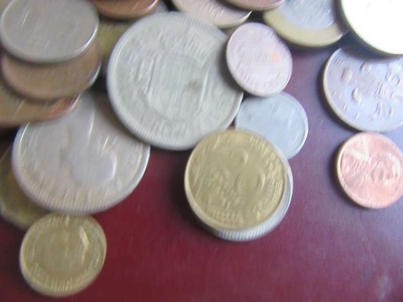 GOOD START FOR THE BEGINNER - 95 WORLD COINS AS PER SCAN - LOT 2