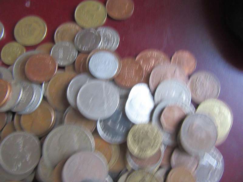 GOOD START FOR THE BEGINNER - 95 WORLD COINS - AS PER SCAN - LOT3