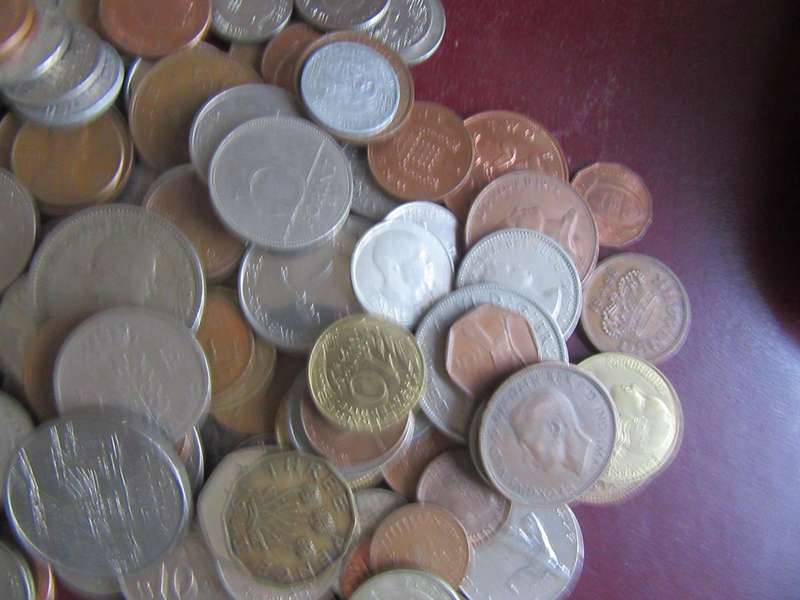 GOOD START FOR THE BEGINNER - 95 WORLD COINS - AS PER SCAN - LOT3