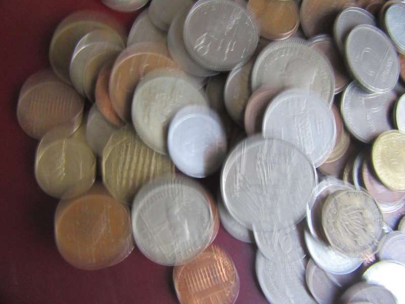 GOOD START FOR THE BEGINNER - 95 WORLD COINS - AS PER SCAN - LOT3
