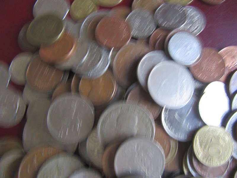 GOOD START FOR THE BEGINNER - 95 WORLD COINS - AS PER SCAN - LOT3