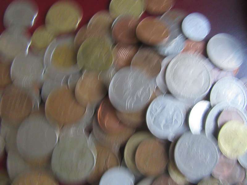 GOOD START FOR THE BEGINNER - 95 WORLD COINS - AS PER SCAN - LOT3