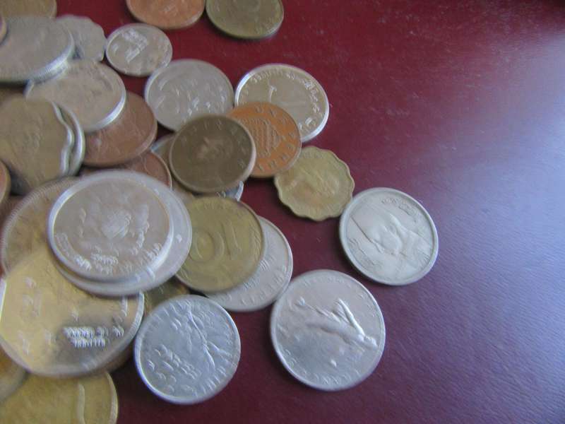 GOOD START FOR THE BEGINNER - 95WORLD COINS - AS PERSCAN - BID PER COIN - LOT 8