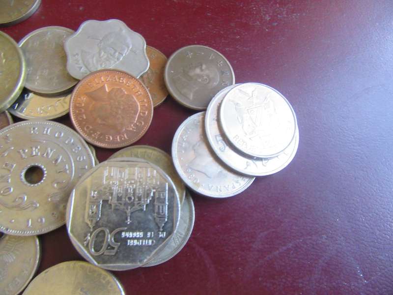 GOOD START FOR THE BEGINNER - 95WORLD COINS - AS PERSCAN - BID PER COIN - LOT 8
