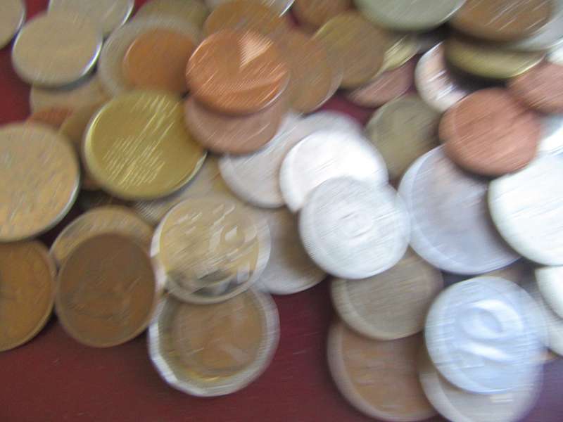 GOOD START FOR THE BEGINNER - 95 WORLD COINS - AS PER SCAN - LOT7